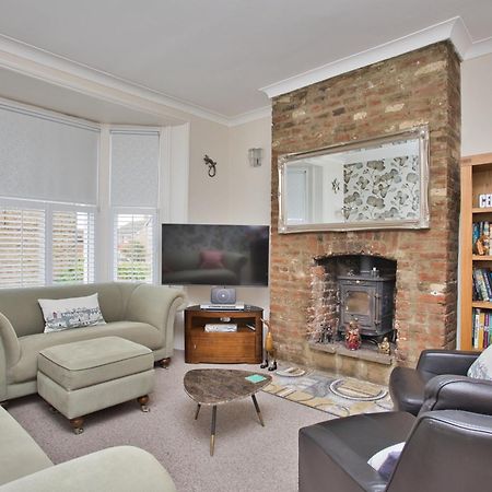 Spacious Seaside Escape In The Heart Of Deal, 4 Mins From The Beach Esterno foto