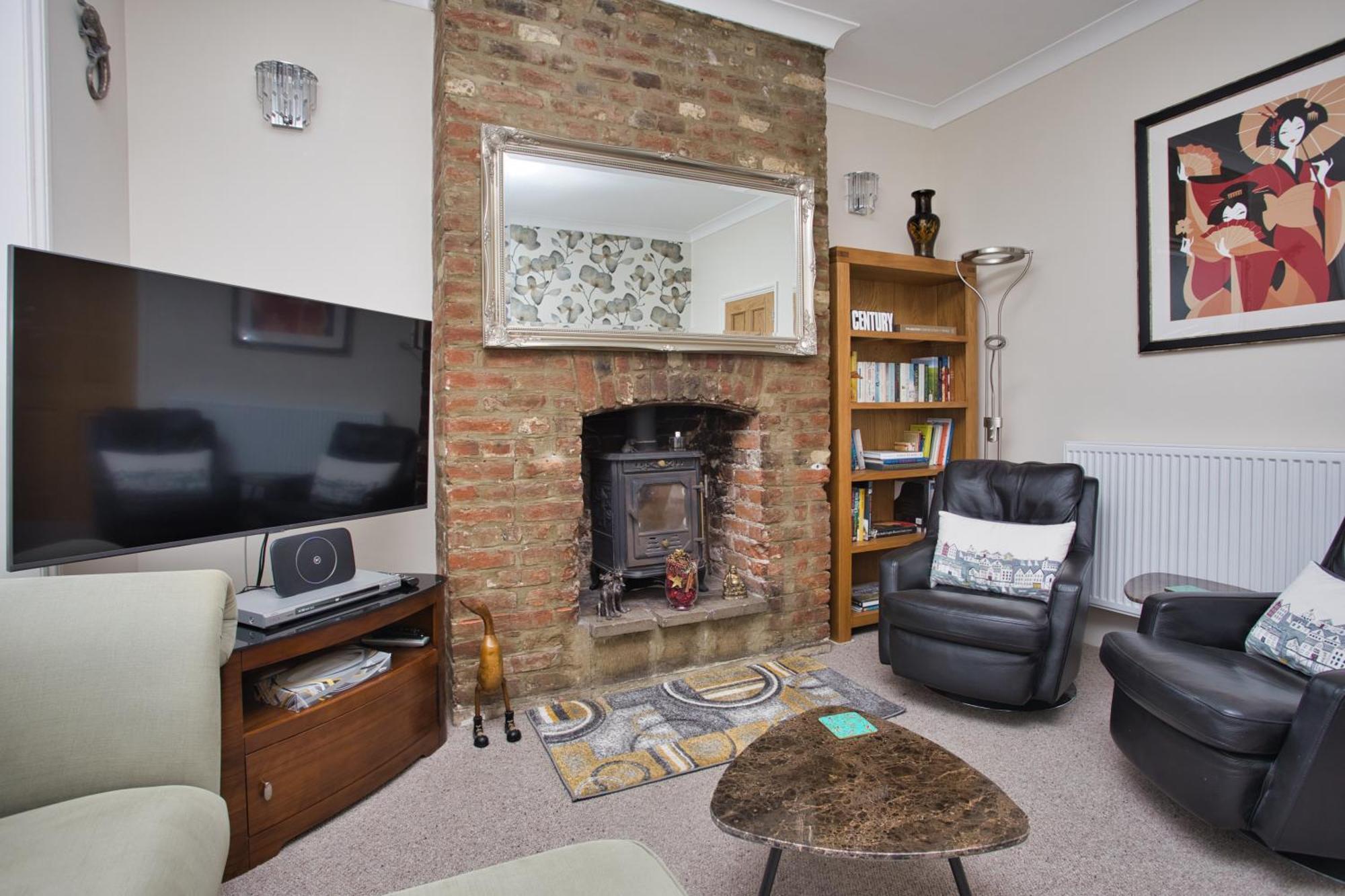 Spacious Seaside Escape In The Heart Of Deal, 4 Mins From The Beach Esterno foto