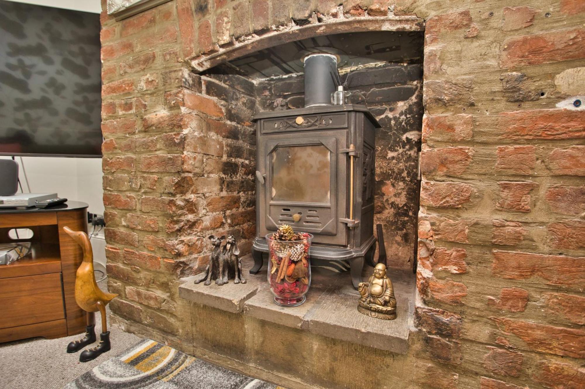 Spacious Seaside Escape In The Heart Of Deal, 4 Mins From The Beach Esterno foto